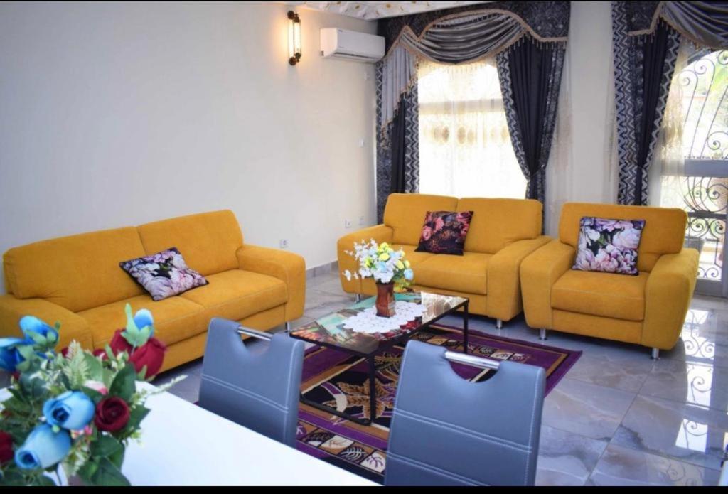 Residence Ambassa Etienne & Therese Yaoundé Dış mekan fotoğraf