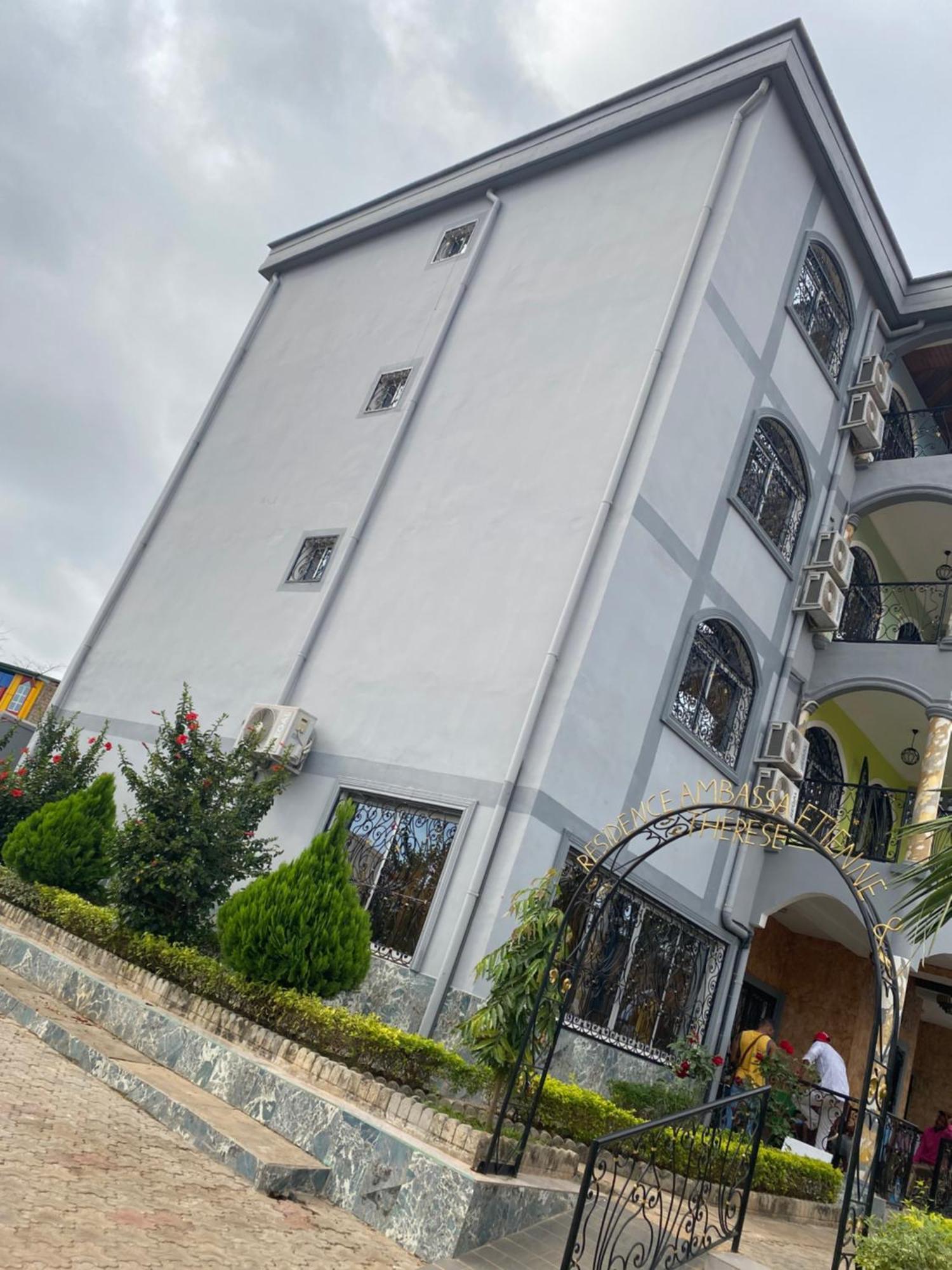 Residence Ambassa Etienne & Therese Yaoundé Dış mekan fotoğraf